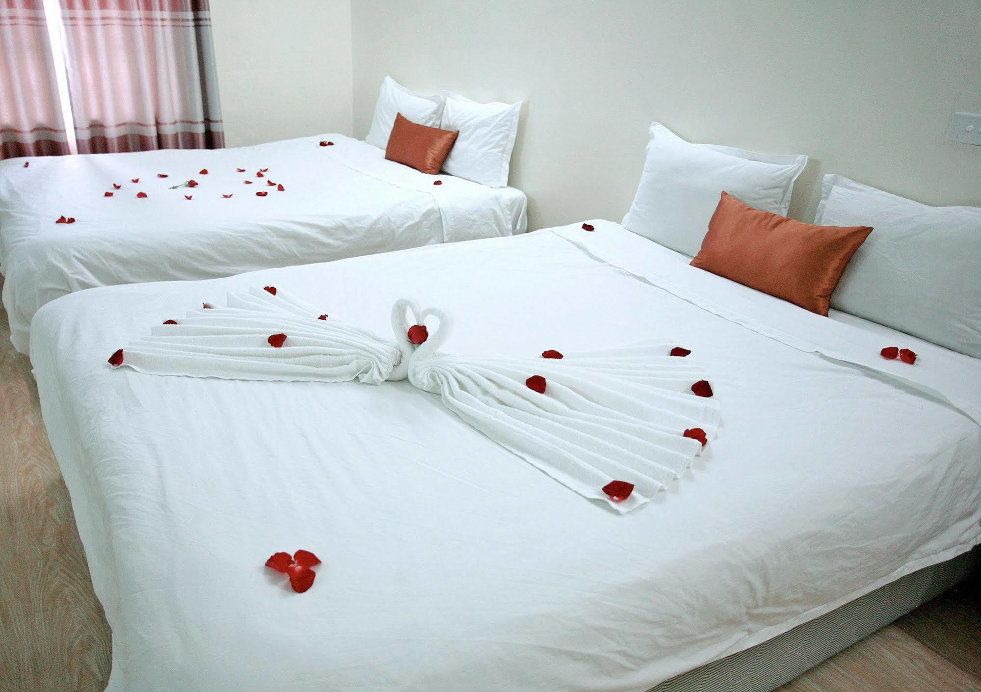 Avi Airport Hotel Hanoi Buitenkant foto